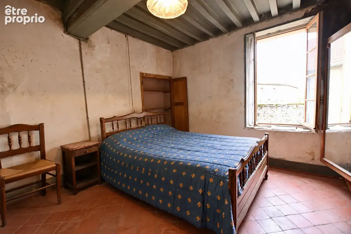 Quarré-les-tombes   maison avec dépendances et terrain - photo 11
