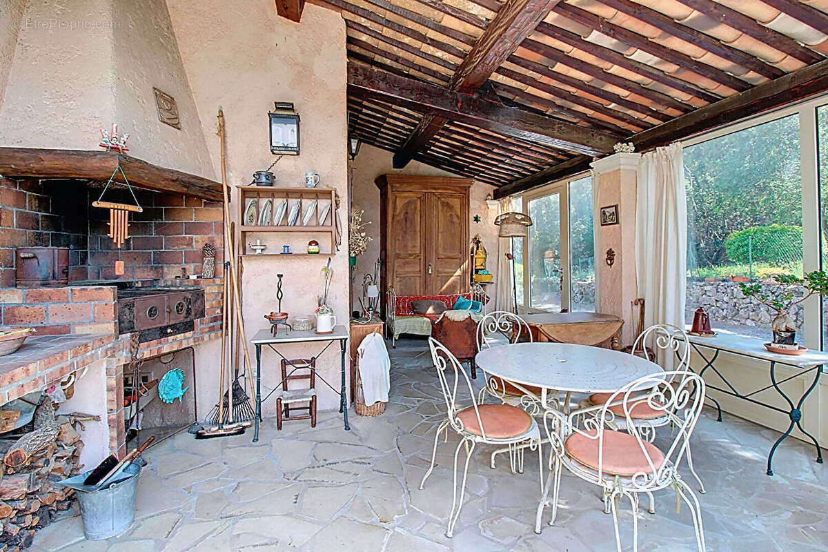 Maison à FIGANIERES