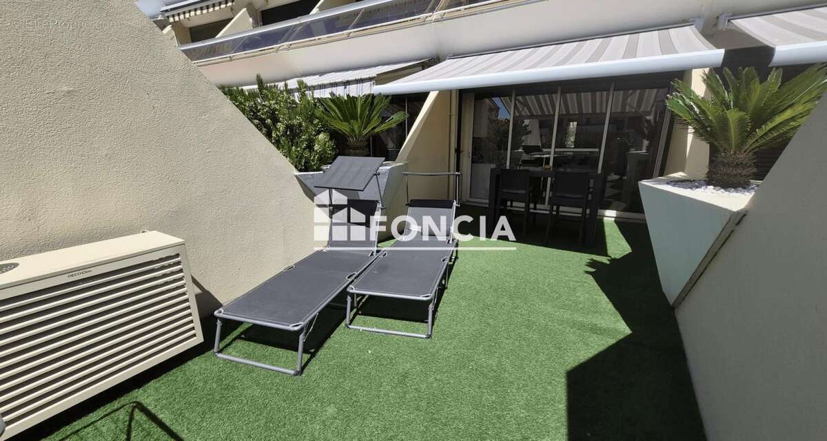 Cap d'Agde - Appartement d'exception en rez-de-chaussée avec terrasse de 24 m² et garage attenant, au sein du Village Naturiste - photo 10