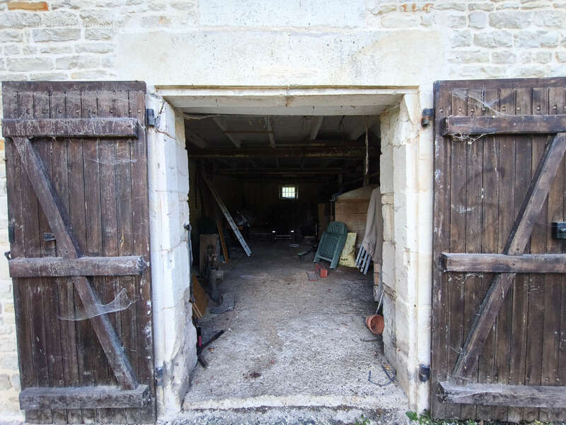 Maison à MAUZE-SUR-LE-MIGNON