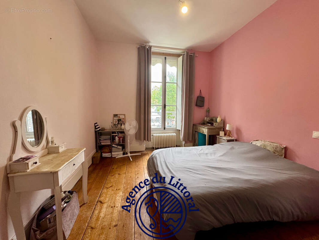 Maison à CORME-ROYAL