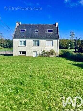 Photo 2 - Maison à SAINT-CARADEC