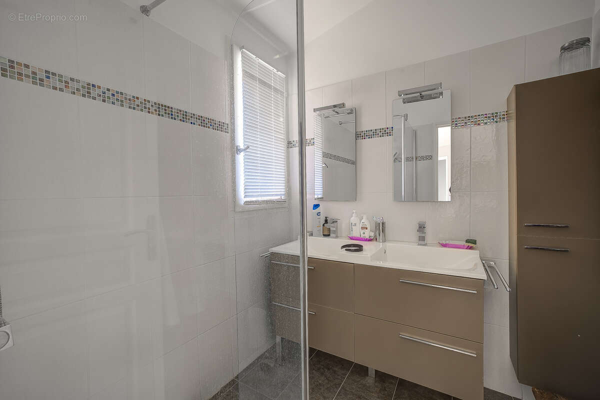 Nice Ouest , agréable villa indépendante de 214m2 avec piscine - photo 20