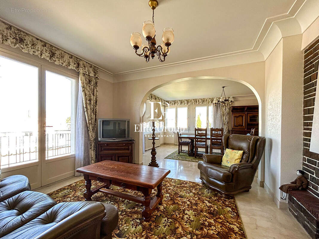 Maison à PORT-DES-BARQUES