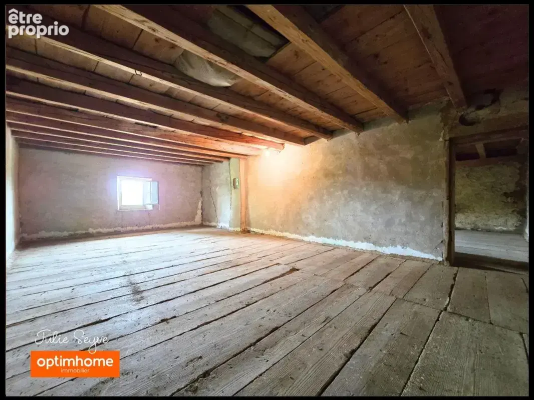 Maison à fort potentiel – 127m² évolutifs à 200m²,  annexe aménageable , vue Golf, proximité Genève - photo 12
