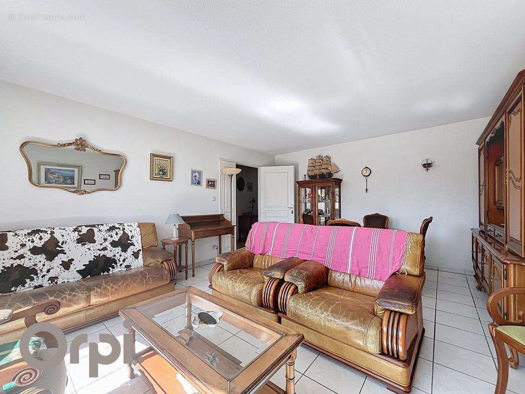 Appartement à FREJUS