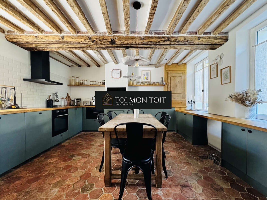 Maison à VER-SUR-LAUNETTE