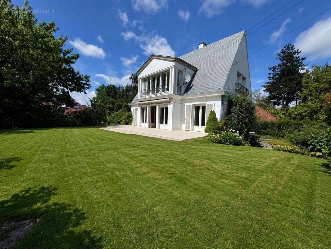 Maison à CROIX