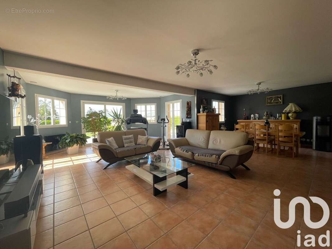 Photo 3 - Maison à MARBEUF