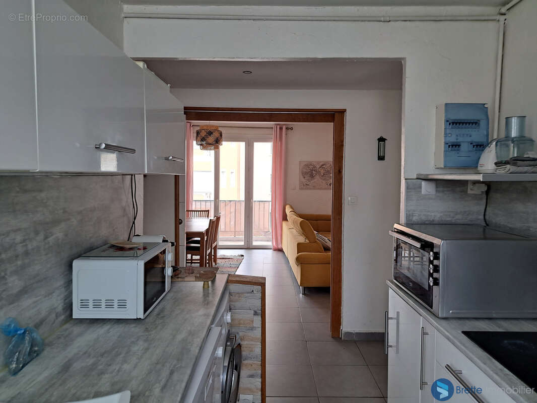 Toulon claret sainte anne - tres bel appartement t4 avec cave - loue. - photo 3
