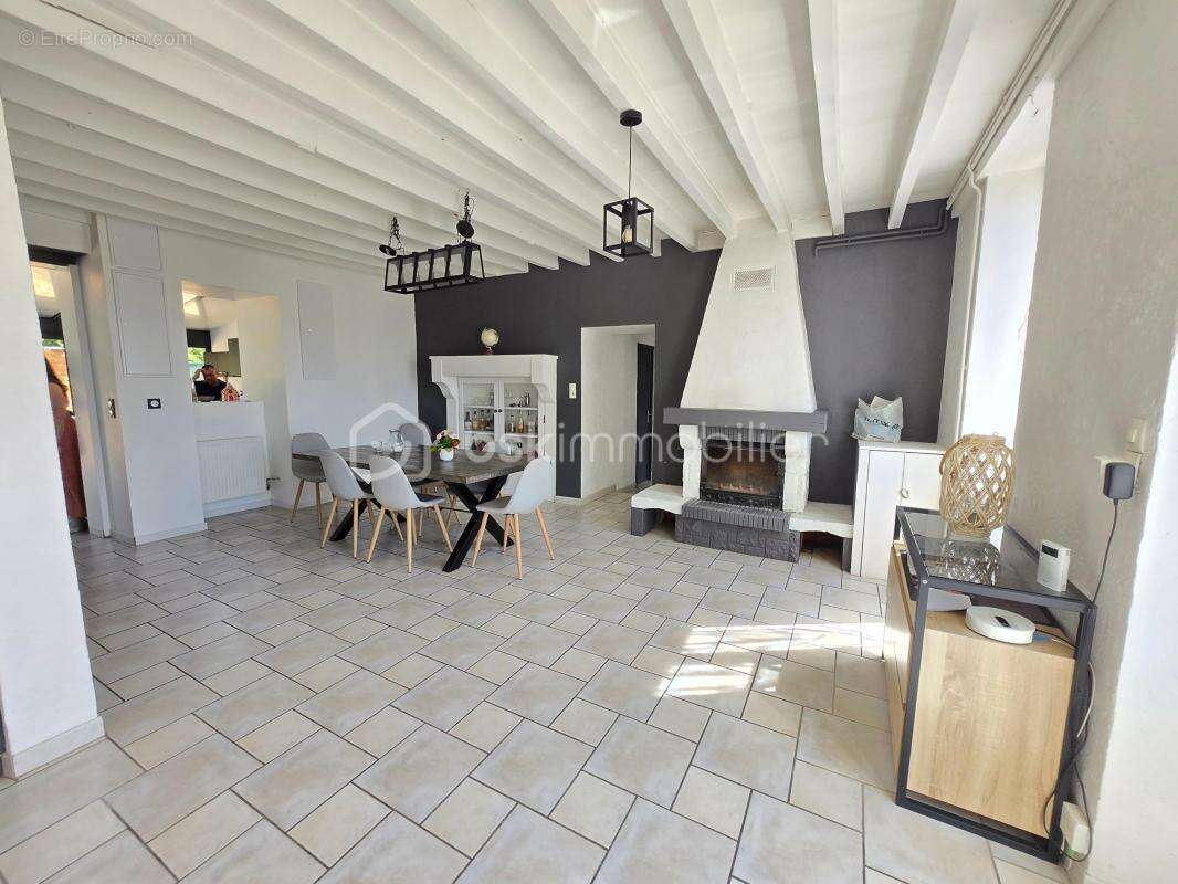 Maison à CHAULGNES
