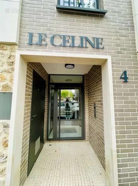 Appartement à SAINT-MAUR-DES-FOSSES