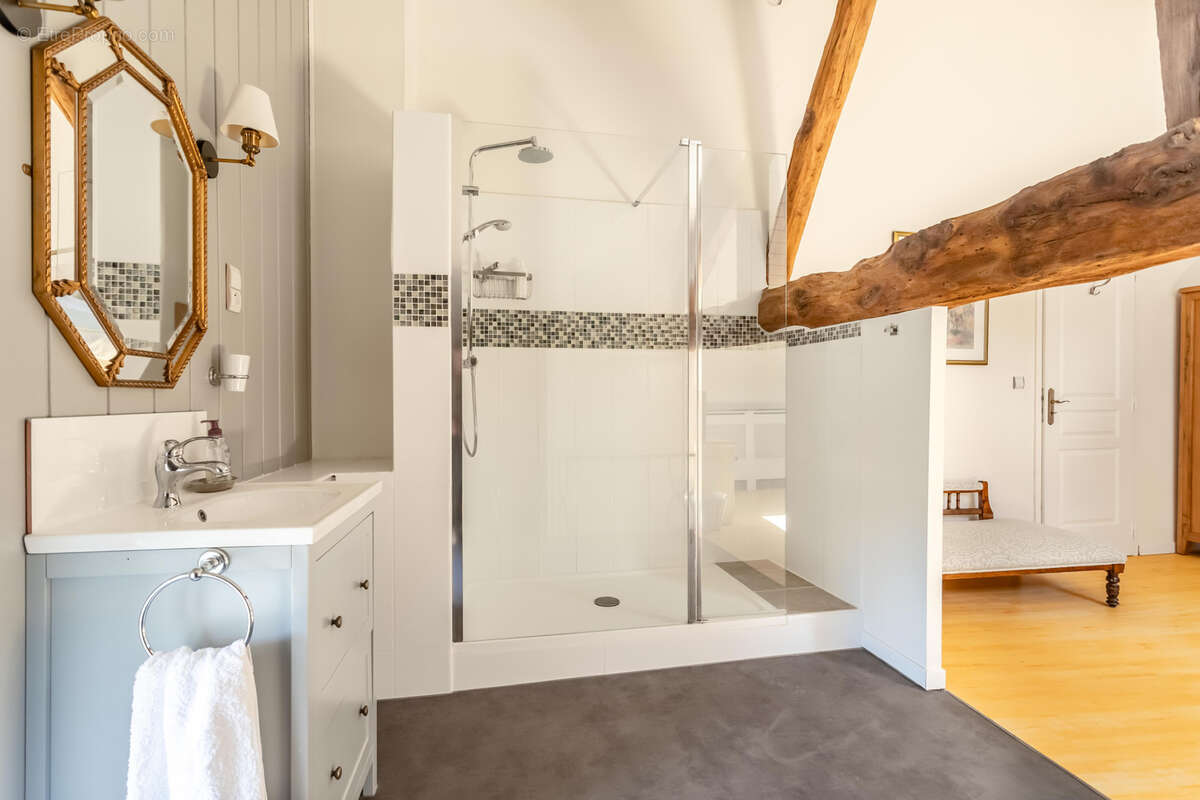 Maison de campagne avec annexes, 3 x piscines et vue - photo 26