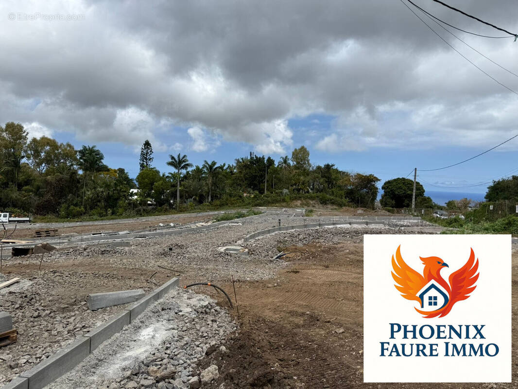 Terrain à SAINT-LOUIS