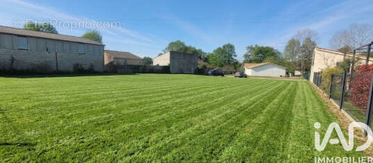 Photo 2 - Terrain à SAINT-AIGULIN