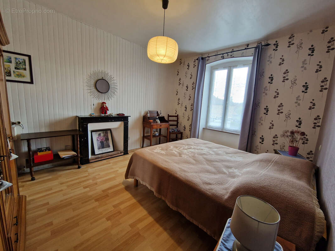 Maison à PAULHAGUET