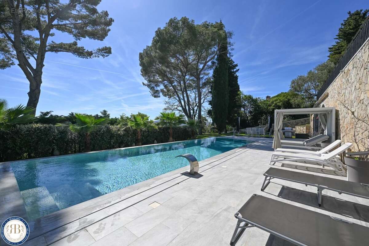 Maison à MOUGINS