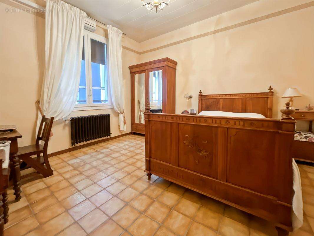 Maison à CHATEAUNEUF-LES-MARTIGUES