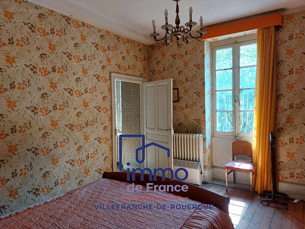 Maison de charme 185m² à rénover proche centre ville avec terrain. - photo 11