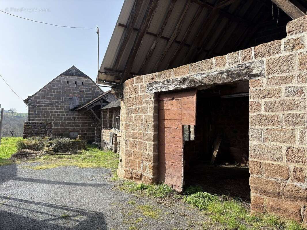 Maison à SAINT-AULAIRE