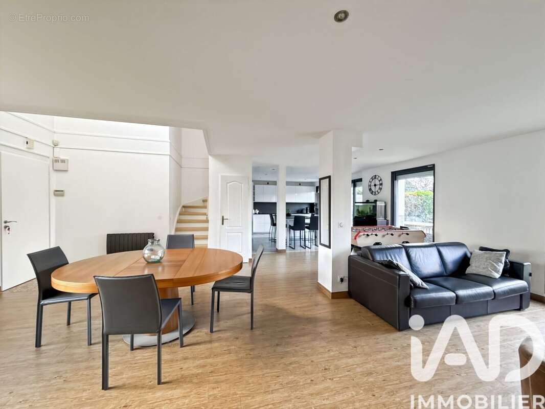 Photo 2 - Maison à CHENNEVIERES-SUR-MARNE