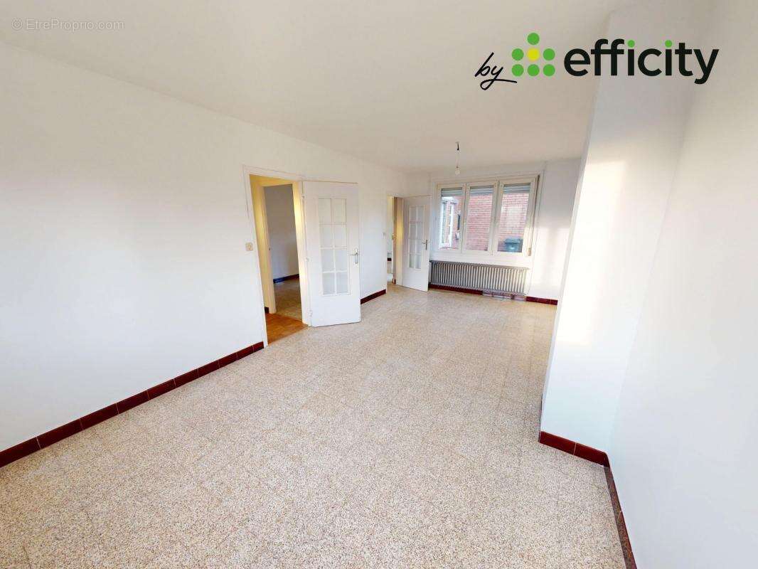 Maison à AULNOYE-AYMERIES