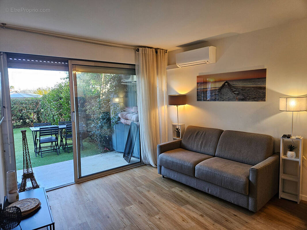 Appartement à MANDELIEU-LA-NAPOULE