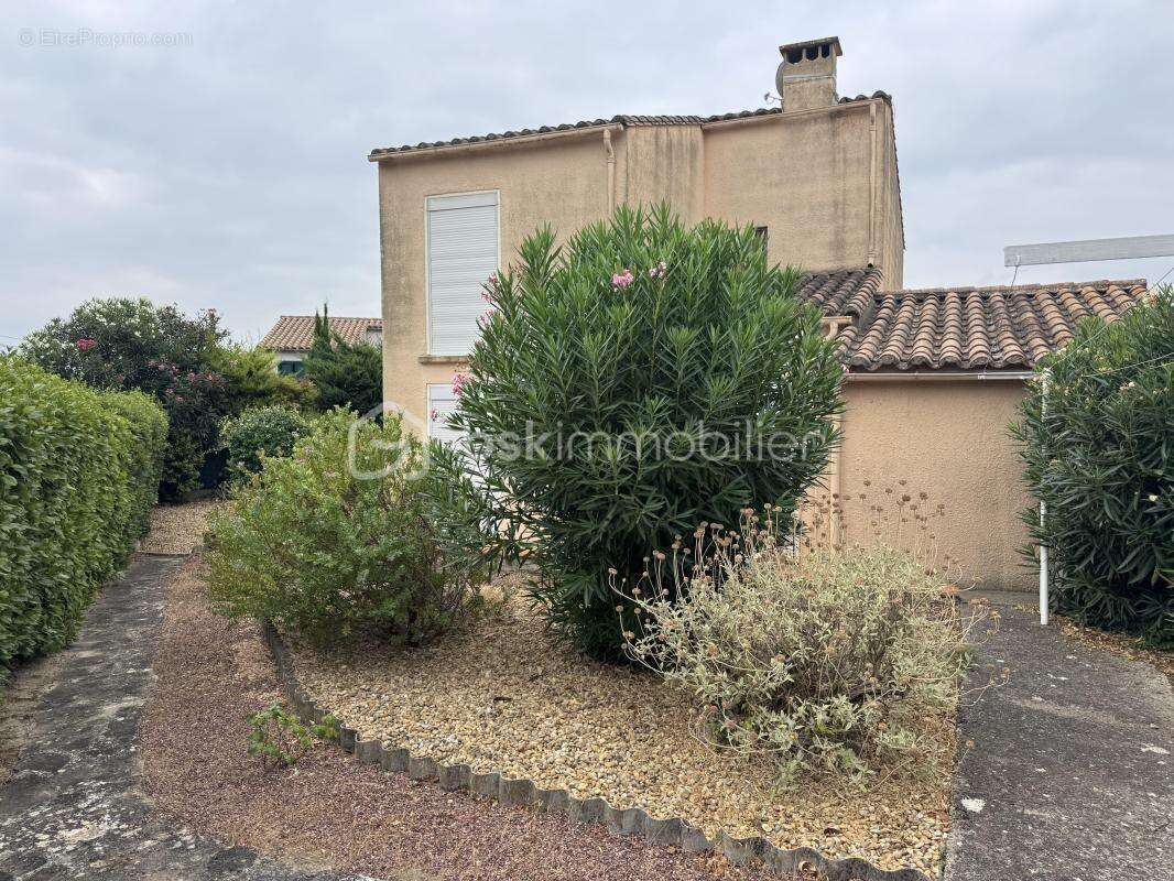 Exclusivité – maison familiale avec jardin arboré, garage et double terrasse – conilhac-corbières - photo 15