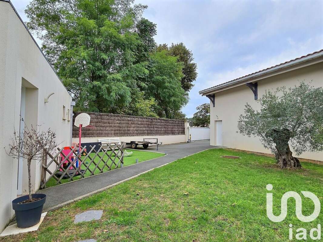 Photo 5 - Maison à SALLES