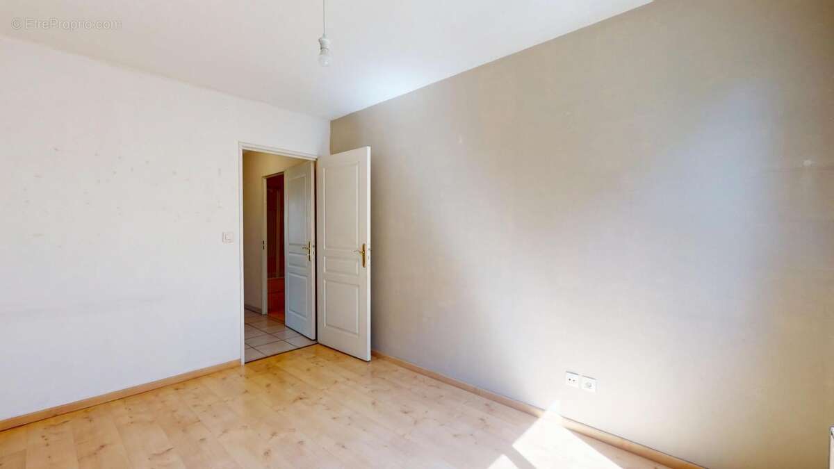  Lyon 9 - Vaise  T3 lumineux de 70.79m² avec balcon, cave et garage en option ! - photo 8