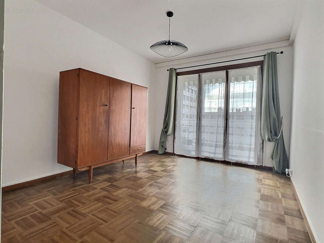Appartement à MARSEILLE-10E