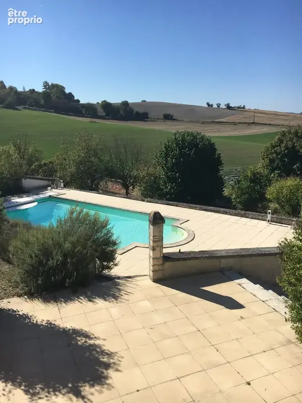Maison 198 m² à Nanteuil-Auriac-De-Bourzac  - photo 3