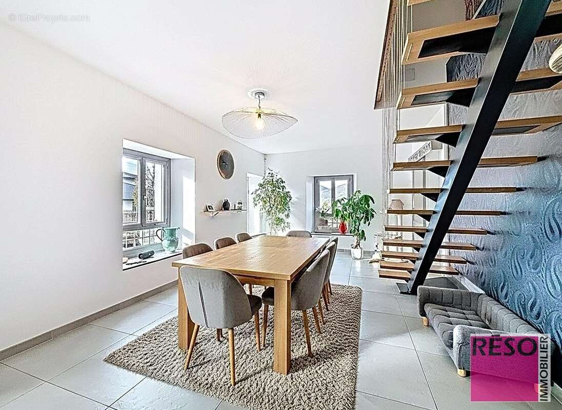 Maison à ARTHAZ-PONT-NOTRE-DAME