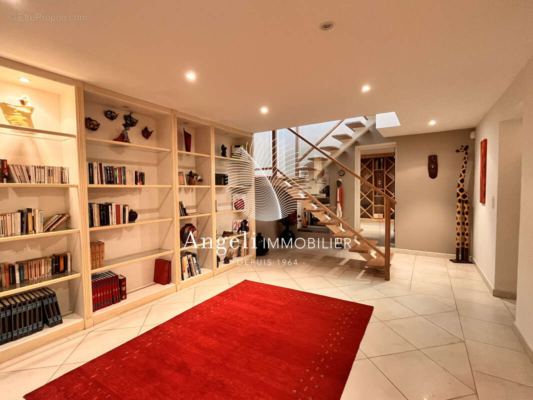 Maison à FREJUS