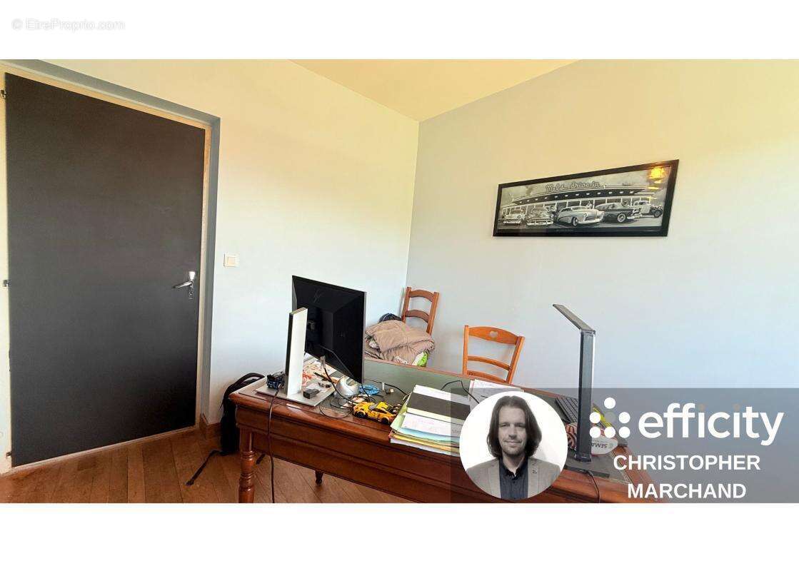 Maison à MONTREAL-LA-CLUSE