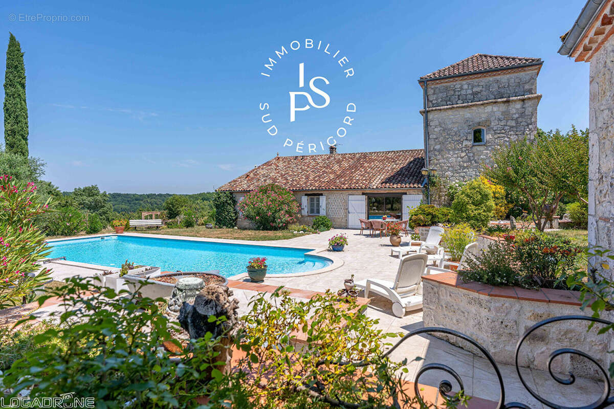 Élégante propriété en pierre avec piscine et parc arboré - photo 4