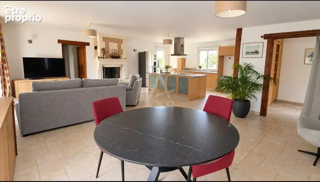 Maison de plain pied avec sous sol semi enterré - photo 7