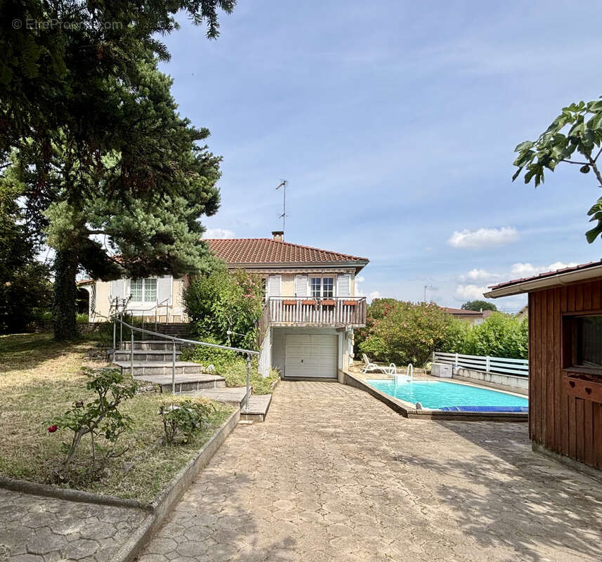 Maison à SAINT-MARCEL-LES-VALENCE