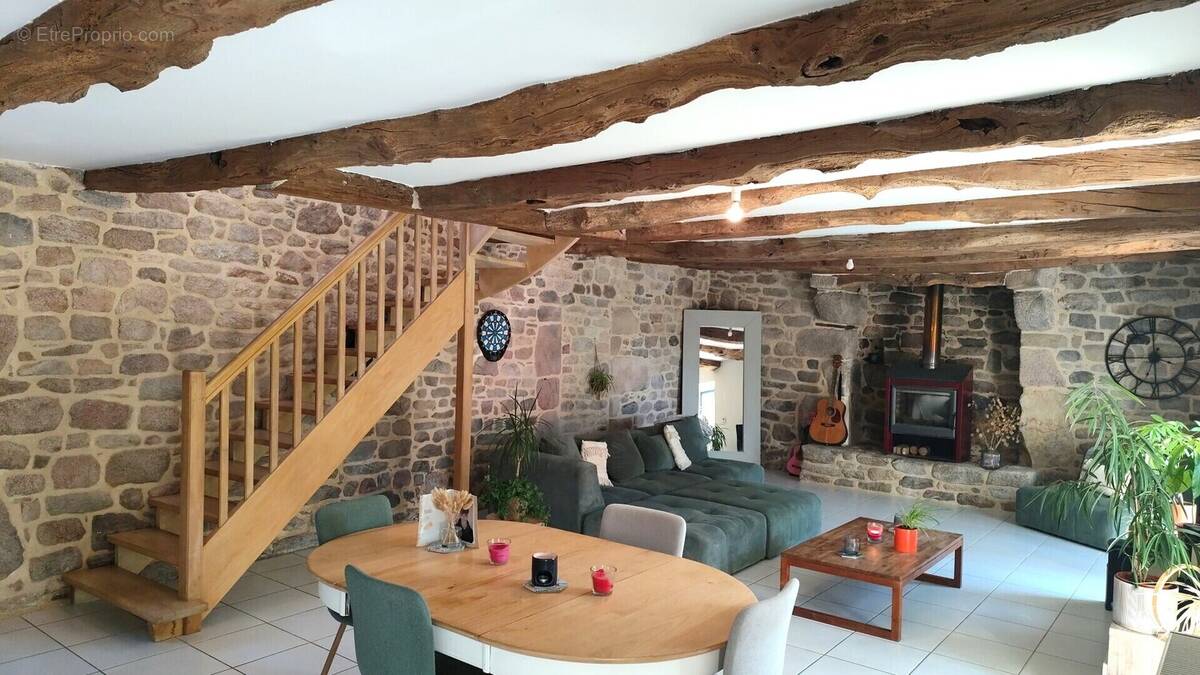 Ensemble immobilier composé de deux maisons-156 m2 - photo 1