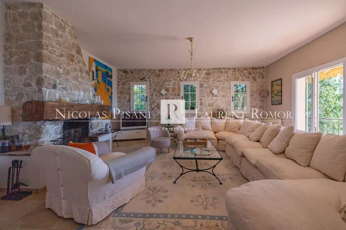 À vendre – nice – villa de caractère – piscine – vue panoramique - photo 4