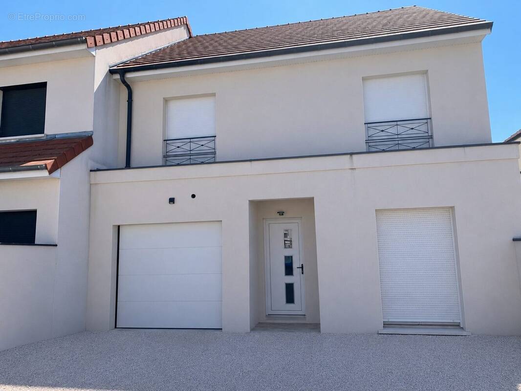 Maison à SAINT-JULIEN