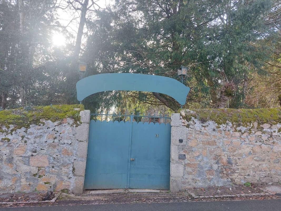 Maison à BUSSET