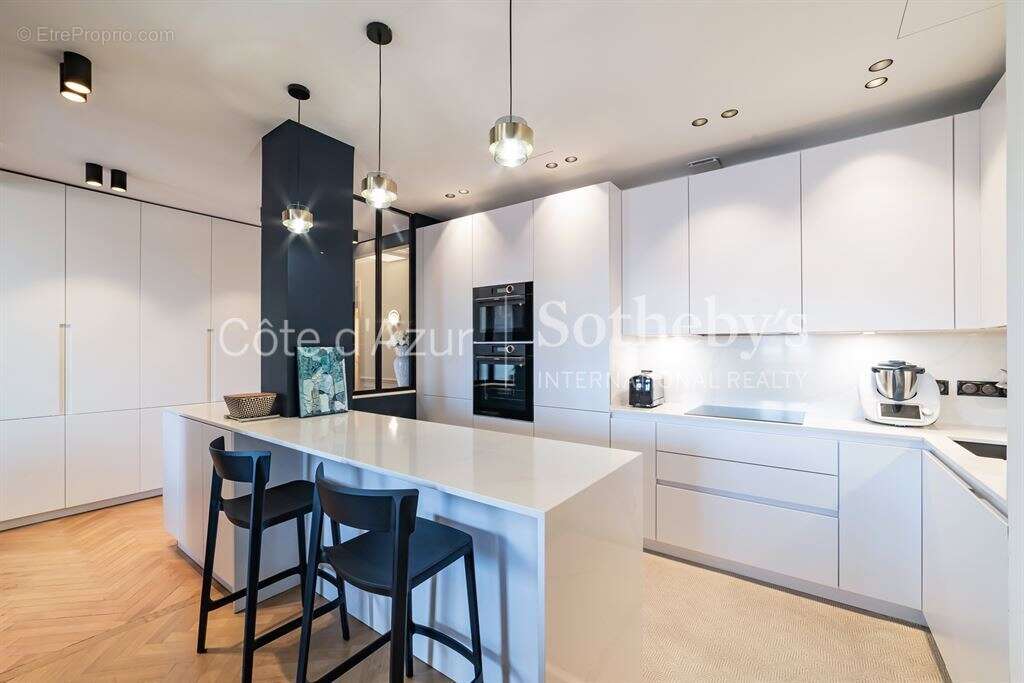 Nice Carré d'Or, appartement Belle Époque de 146 m² avec 4 chambres sur le boulevard Victor Hugo - photo 6