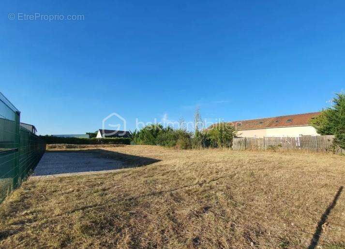 Terrain à ETAMPES