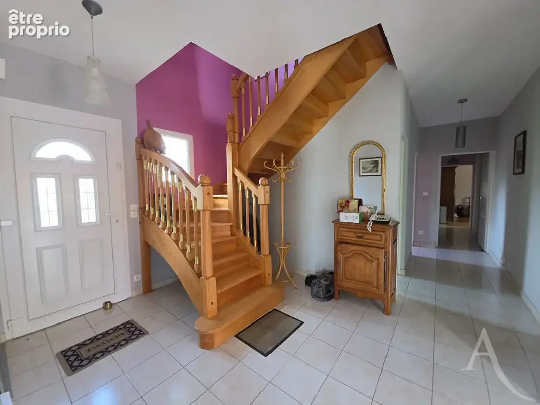 Maison 8 pièces 258 m² à vendre à Saint-Lo (50000) - photo 3