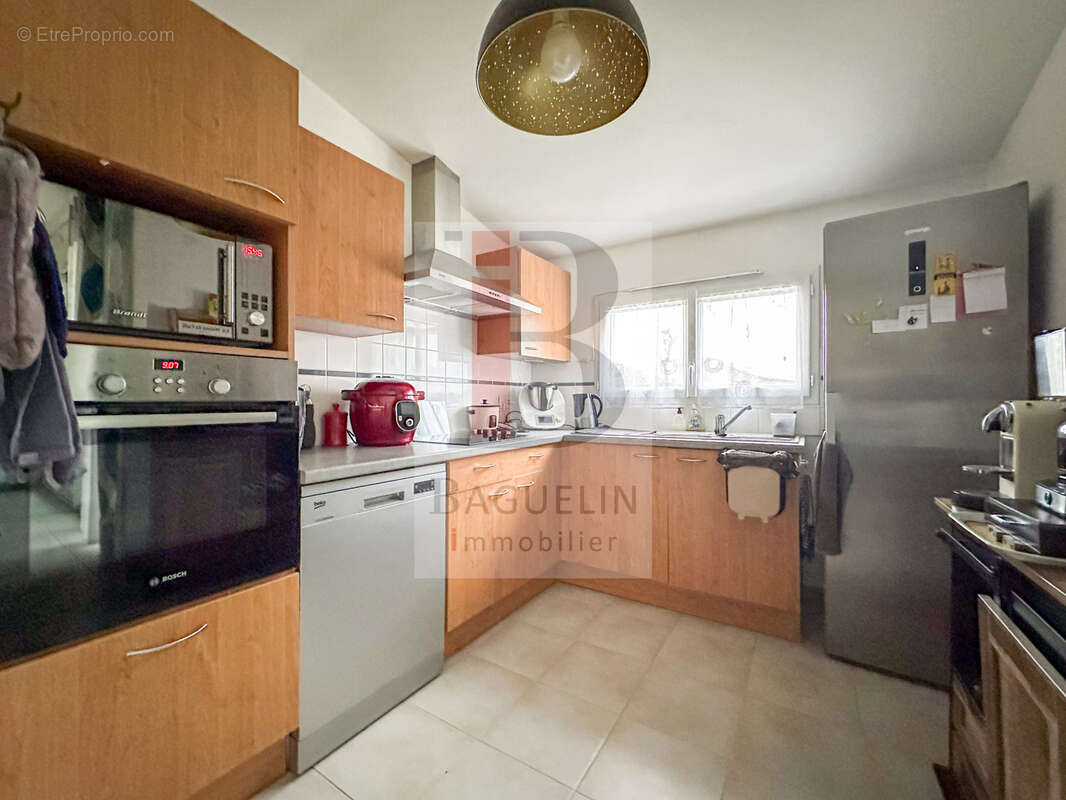 Maison à SAINT-LAURENT-DE-LA-PREE