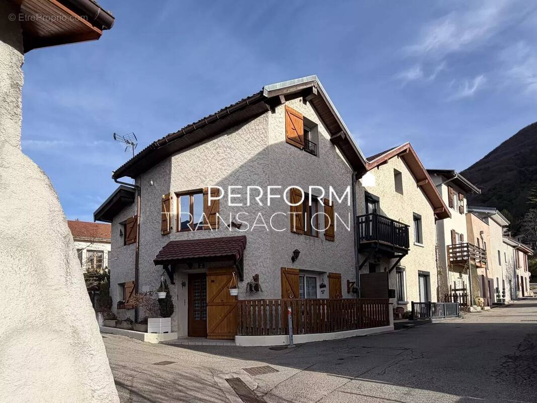 Maison à SAINT-MARTIN-LE-VINOUX