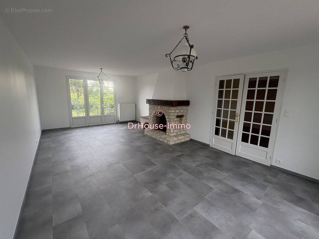 Maison à MIGNALOUX-BEAUVOIR