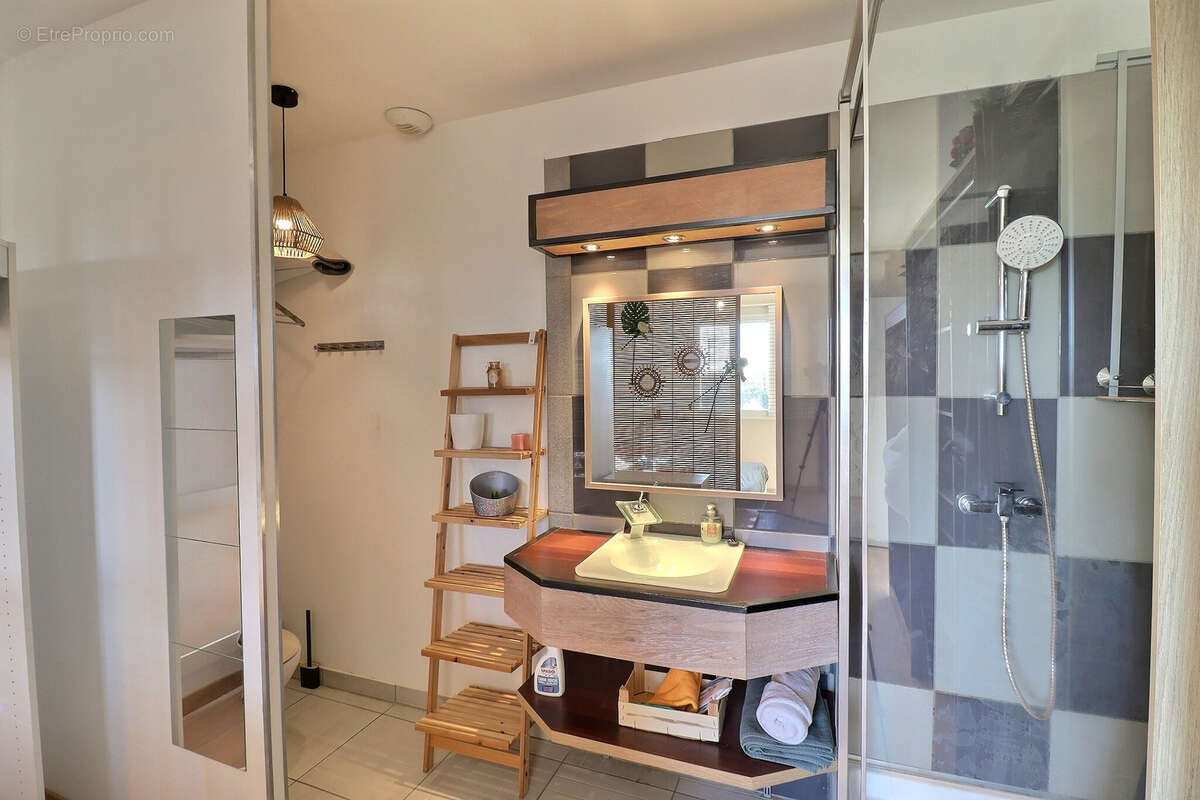 Maison à GALLARGUES-LE-MONTUEUX