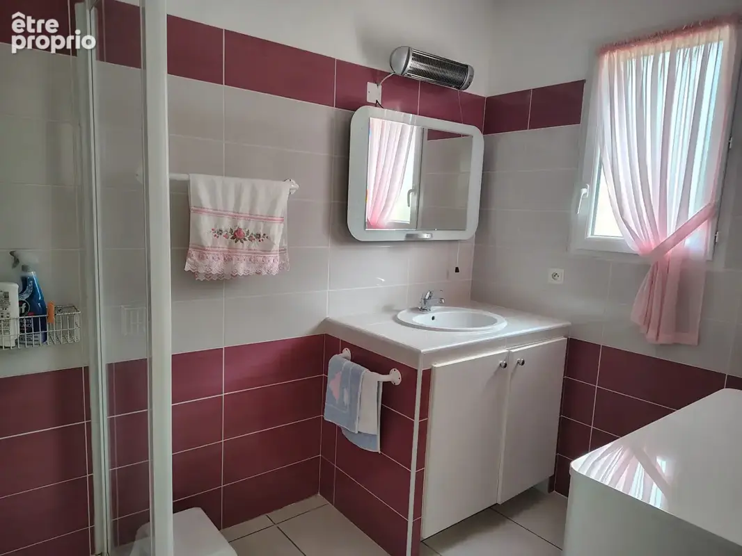 RÉGUSSE : Villa de plain-pied  de 90 m2 avec garage, proche  du Lac de Ste Croix et des Gorges du Verdon - photo 13